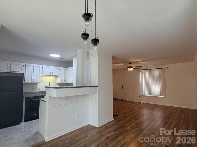 Photo - 5917 Crape Myrtle Ln