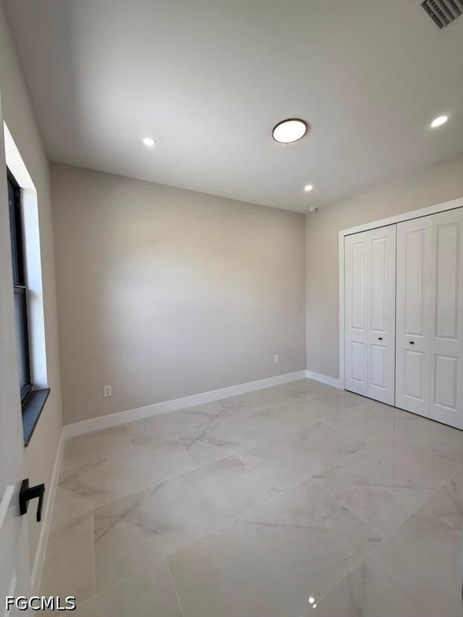 Photo - 932 Dempsey St