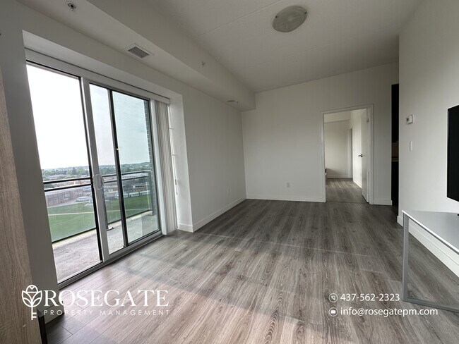 Photo - Furnished High-Floor Corner Unit with 2 Bedrooms, 2 Bathrooms & Private Balcony in Waterloo Unité 1310