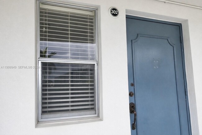 Photo - 950 Hillcrest Dr Unit 302