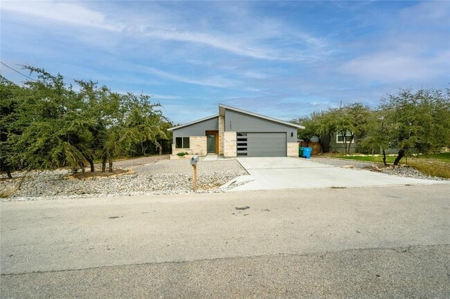Photo - 21802 Surrey Ln