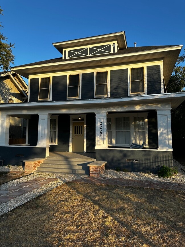 2220 Gorman Ave