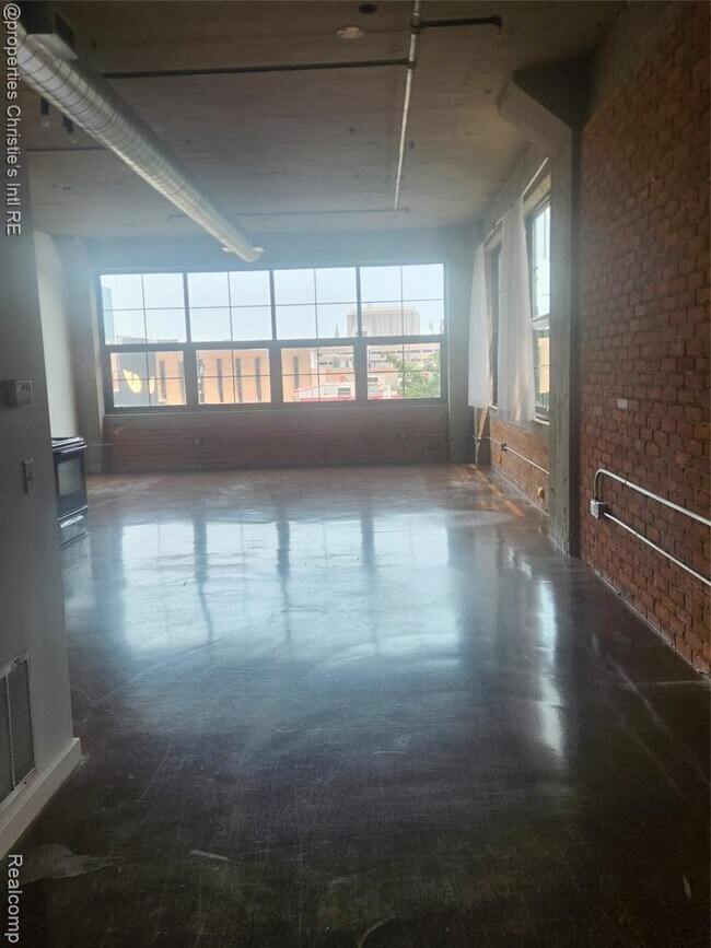 Photo - 55 W Canfield St Unit 208