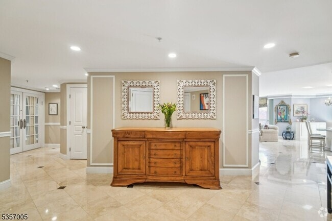 Building Photo - 10 Smith Manor Blvd Rental