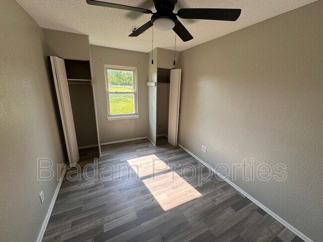 Photo - 19322 E 4th St