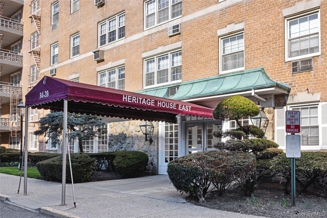 Building Photo - 84-39 153rd Ave Unit 5A