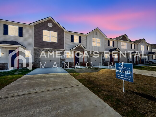 Photo - Escape to Lakeside Living in Lincoln! View with 48 Hours Notice!