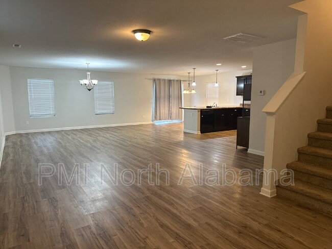 Photo - 101 Winstead Cir