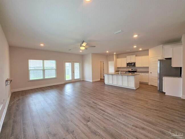 Photo - 7757 Burnside Lp