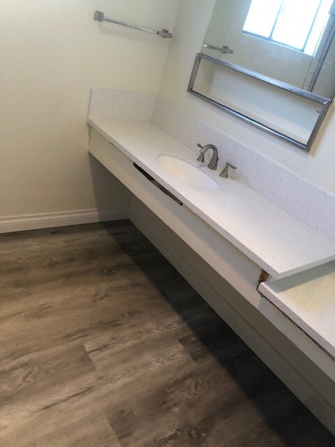 Photo - 5736 Lexington Ave Unit 3