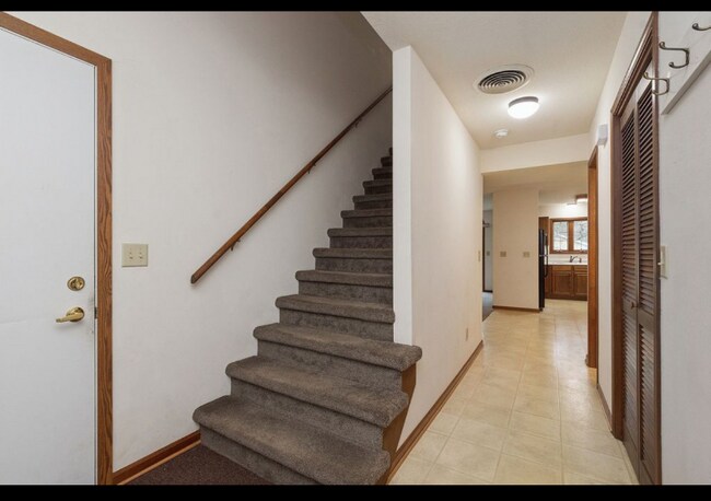 Photo - 1394 E Armour Rd