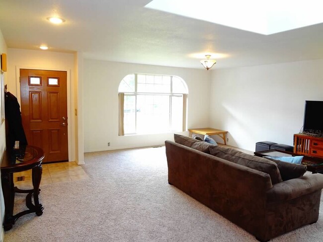 Photo - 1831 Fairway Dr