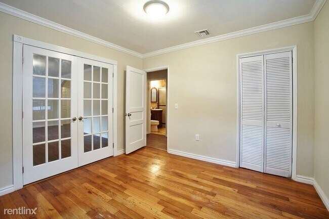 Photo - 2 br, 1 bath House - 571 NE 110th Ter