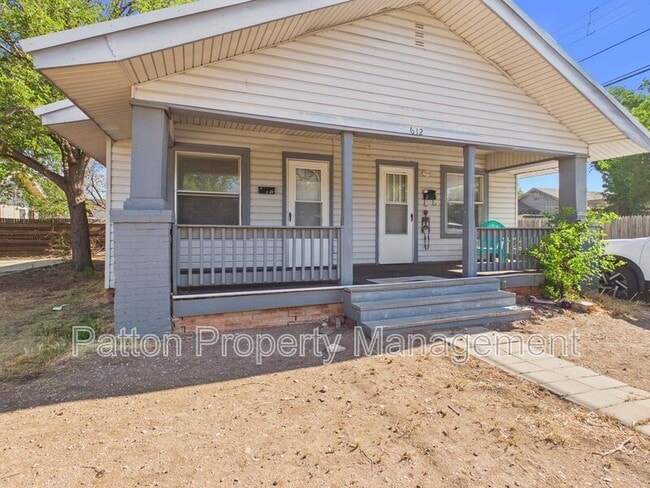 Photo - 612 SW 17th Ave