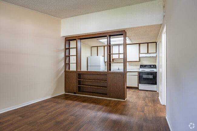 1BR, 1BA - 576SF