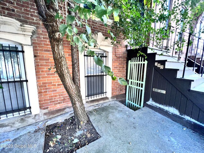 Photo - 390 Clinton Ave