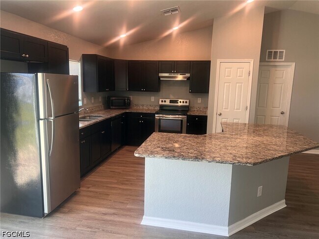Photo - 101 NW 25th St