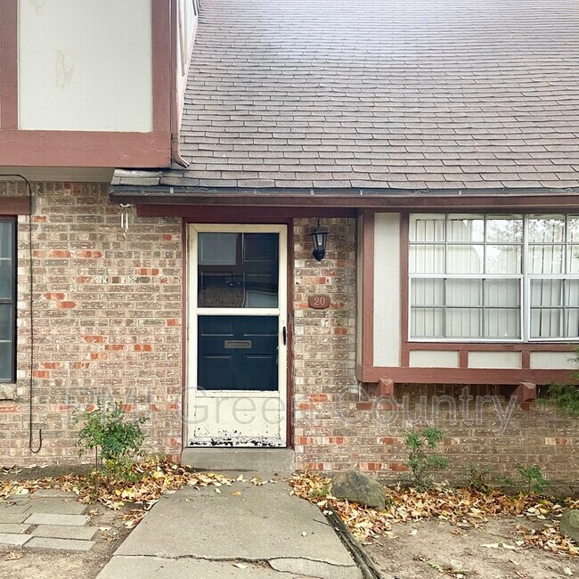 Photo - 4646 S Darlington Ave