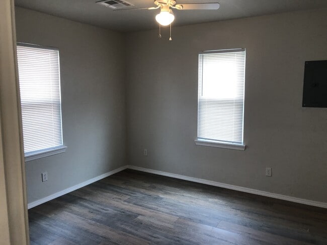 Photo - 123 N Tucker Ave