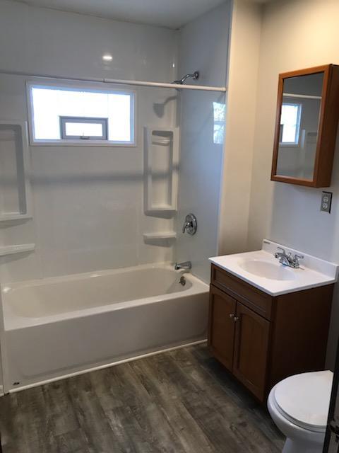 Photo - 779 Market St