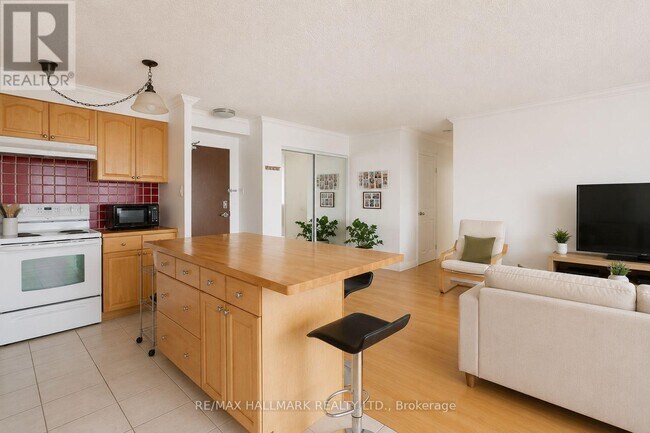 Photo - 135 Marlee Ave Unit 1103