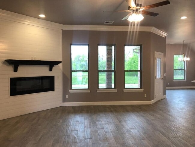 Photo - 1540 W Savannah Cir