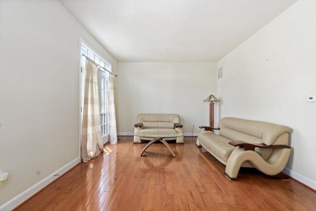 Photo - 8014 Endzone Way