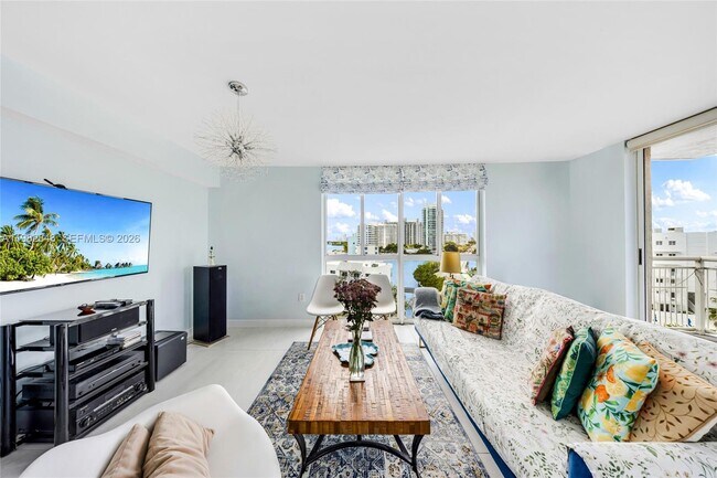 Photo - 1688 West Ave Unidad 801