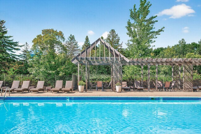 Oak Pointe Apartments