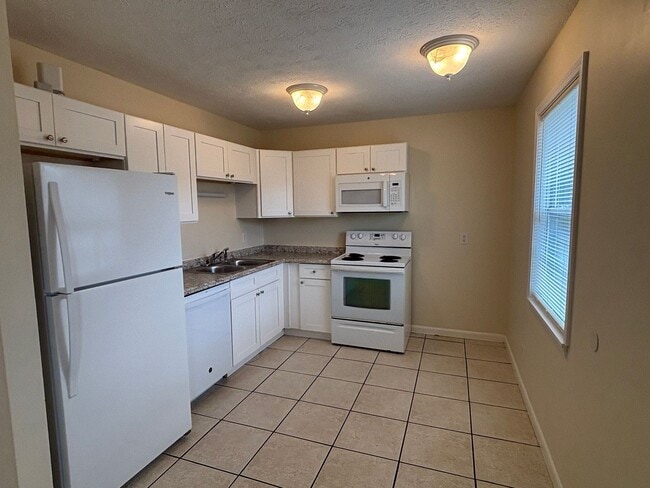 Photo - 1102 Frankford Ave Unit B