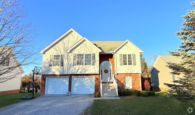 Building Photo - 307 Heartwood Crossing Rental