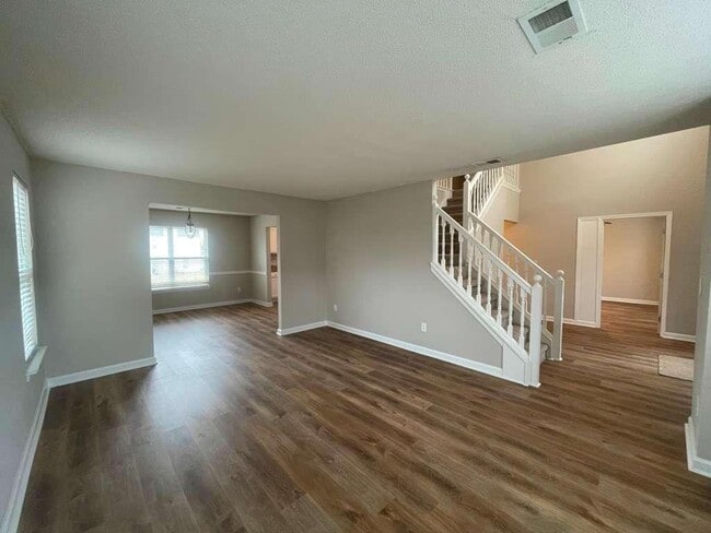 Photo - 408 Canoga Ct