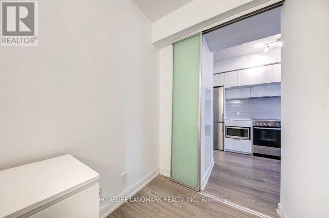 Photo - 181 Dundas St E Unit 3815