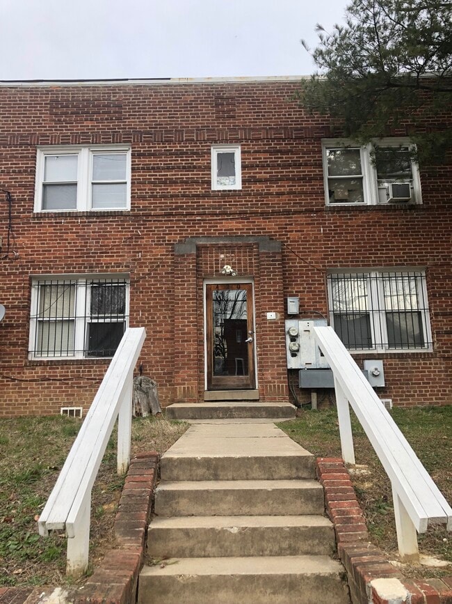 420 Newcomb St SE Unit 3