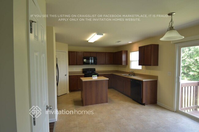 Photo - 120 Woodcreek Ln