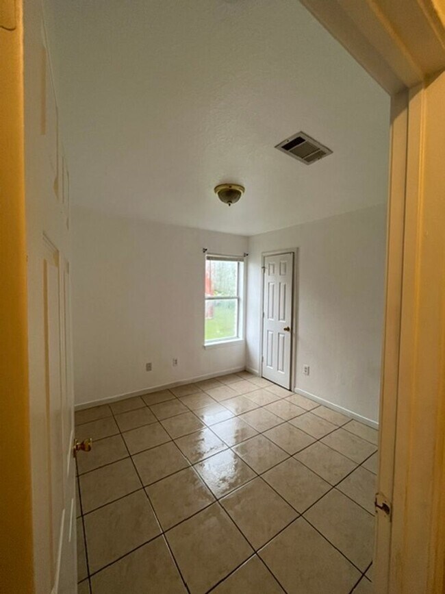 Photo - 3001 Cantabrian Dr Unit A