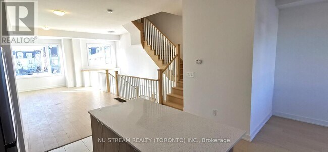 Photo - 9 Carl Hl Ln