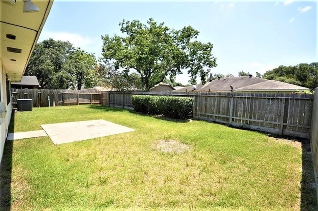 Photo - 2314 Crooked Ln