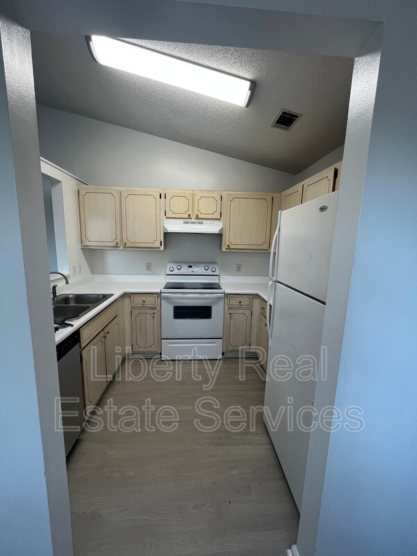 Photo - 910 Brett Dr Unit Apt 68