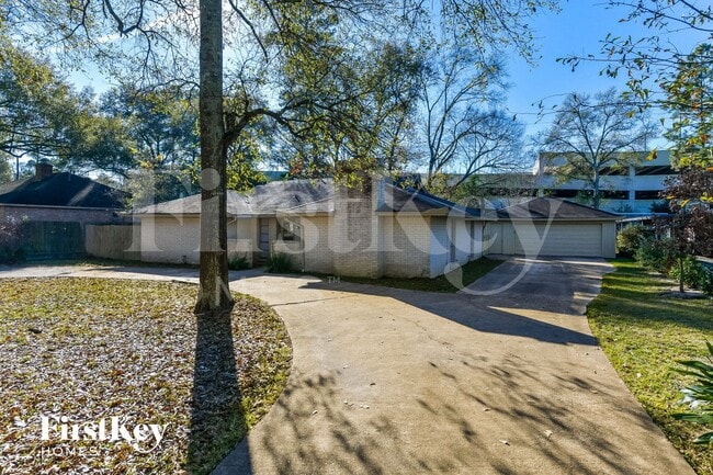 Photo - 214 Oakwood Dr