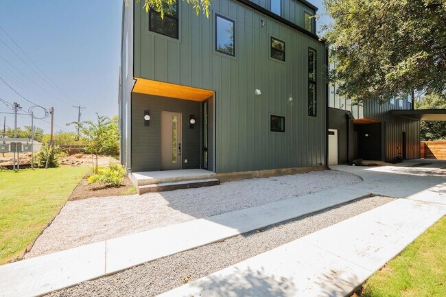 6315 Del Monte Rd Unidad A