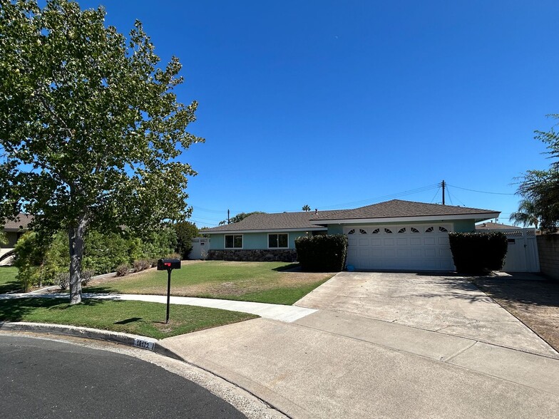 18172 St Moritz Cir