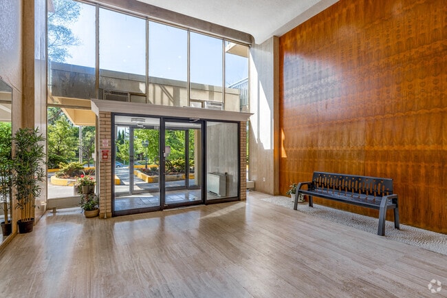 Hall d'entrée - Sunrise Towers