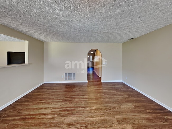 Photo - 5525 Village Grove Ln