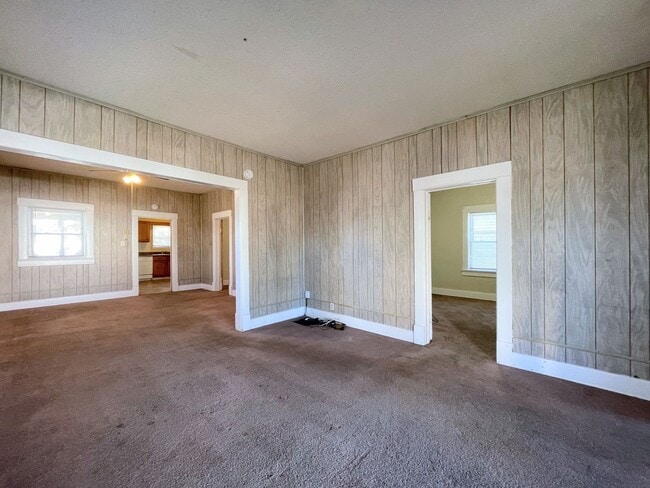 Photo - Large 3 Bedroom