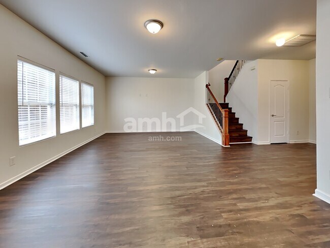 Photo - 308 Ranlo Ave