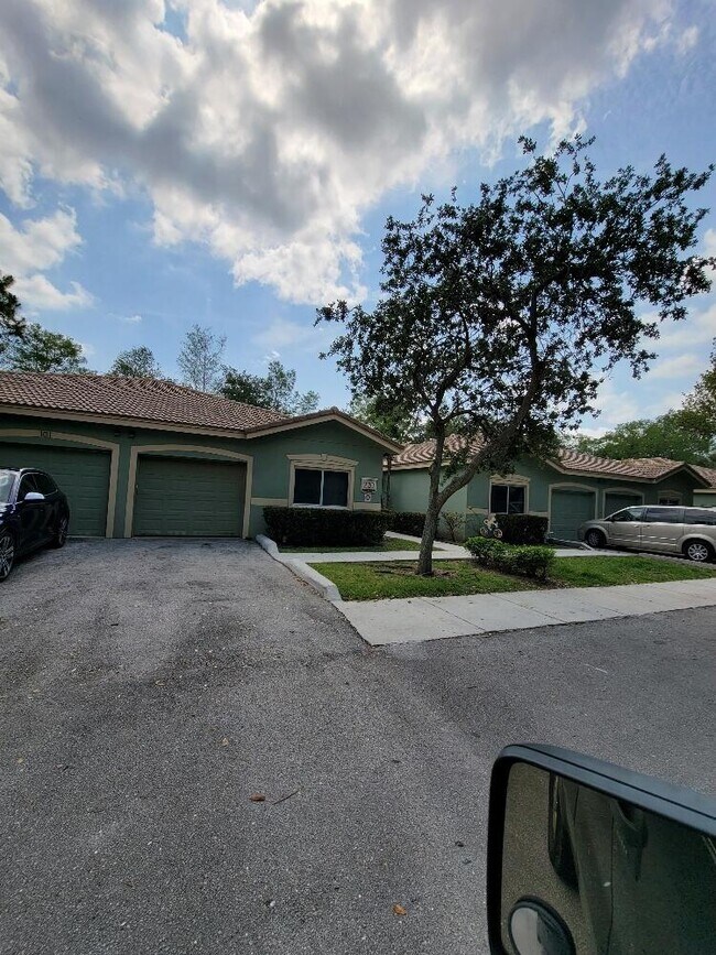 Photo - 220 Crestwood Cir Unidad 102