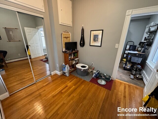 Photo - 18 Portsmouth St Unit 18 Portsmouth Street