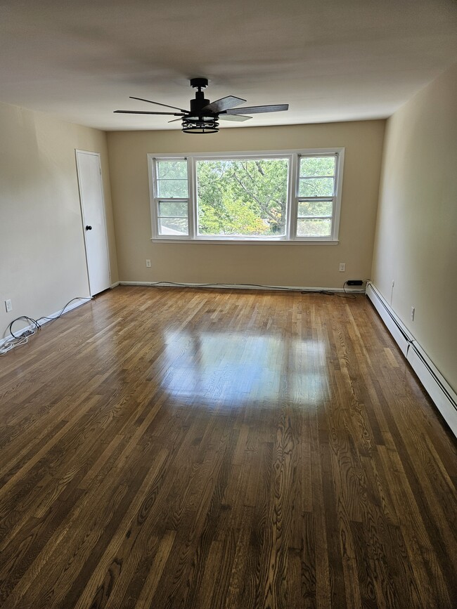 Building Photo - 7 Nancy Pl Unit 2 Rental