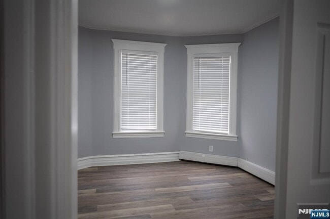 Building Photo - 359 Gregory Ave Unit 359 Rental
